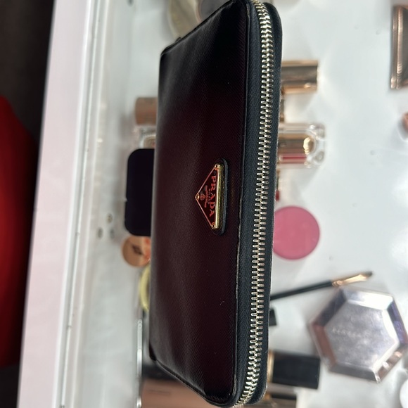 PRADA black leather wallet - Picture 2 of 5